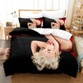 Housse de couette Marilyn Monroe allongée sur fond noir et rouge