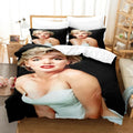 Housse de couette Marilyn Monroe en robe bleu pâle sur fond noir